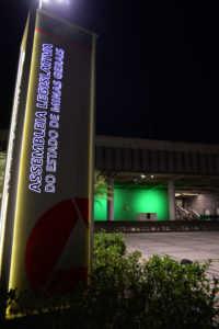 Iluminação especial marca apoio da ALMG a Movimento Abril Verde