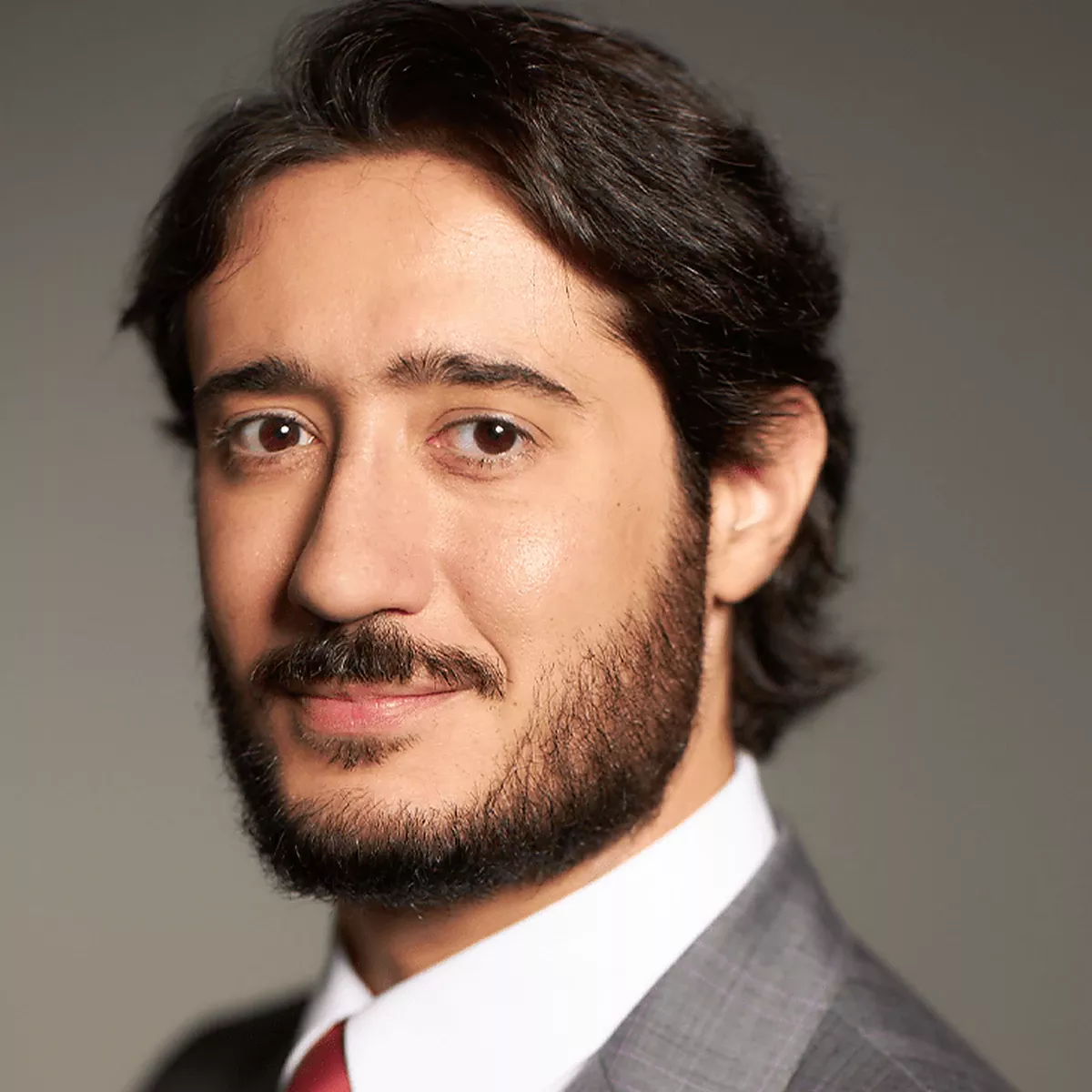 Retrato de Gabriel Azevedo, candidato do MDB ao Governo de Minas Gerais em 2026.